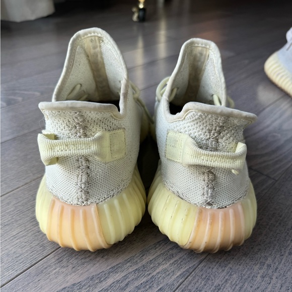 Adidas Yeezy 350 v2 Butters - Picture 2 of 5